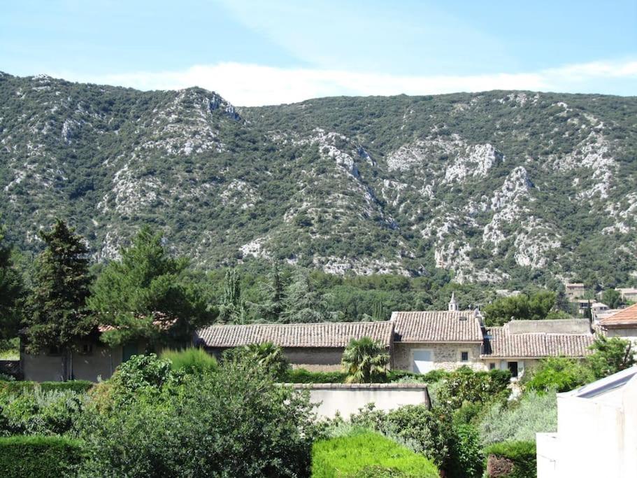 Le Maset Des Aires Avec Vue Sur Le Luberon Et Son Jacuzzi Exterieur Disponible De Juin A Mi-Septembre Maubec  Kültér fotó